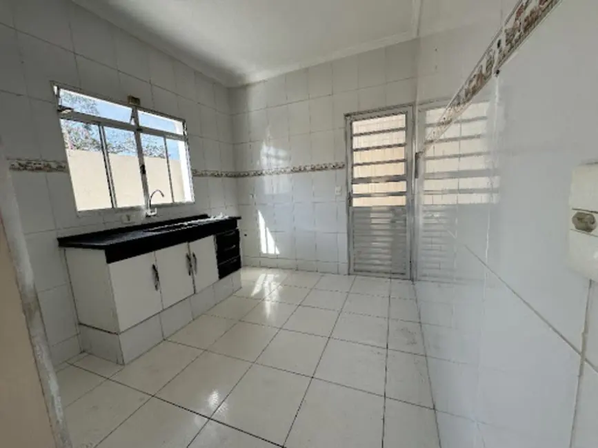 Foto 2 de Casa com 2 quartos para alugar, 220m2 em Jardim Piazza Di Roma II, Sorocaba - SP