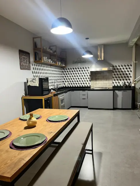 Sobrado com 3 quartos à venda, 250m2 em Wanel Ville, Sorocaba - SP - imagem 9 Foto 9 de Sobrado com 3 quartos à venda, 250m2 em Wanel Ville, Sorocaba - SP