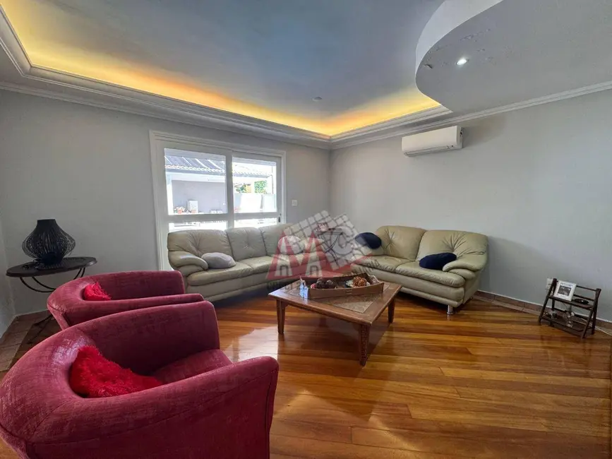 Sobrado com 3 quartos à venda, 462m2 em Jardim Ibiti do Paço, Sorocaba - SP - imagem 5 Foto 5 de Sobrado com 3 quartos à venda, 462m2 em Jardim Ibiti do Paço, Sorocaba - SP