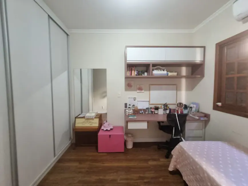 Casa de Condomínio com 3 quartos para alugar, 250m2 em Jardim Vila Inglesa, Sorocaba - SP - imagem 7 Foto 7 de Casa de Condomínio com 3 quartos para alugar, 250m2 em Jardim Vila Inglesa, Sorocaba - SP