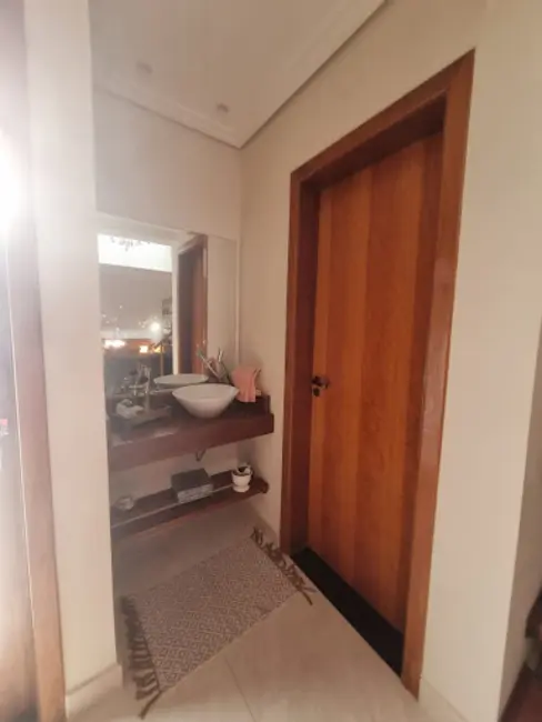 Casa de Condomínio com 3 quartos para alugar, 250m2 em Jardim Vila Inglesa, Sorocaba - SP - imagem 6 Foto 6 de Casa de Condomínio com 3 quartos para alugar, 250m2 em Jardim Vila Inglesa, Sorocaba - SP
