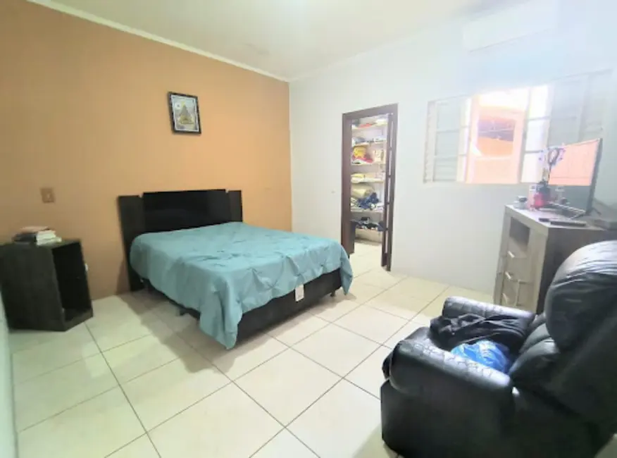 Casa com 3 quartos à venda, 150m2 em Jardim Wanel Ville V, Sorocaba - SP - imagem 6 Foto 6 de Casa com 3 quartos à venda, 150m2 em Jardim Wanel Ville V, Sorocaba - SP