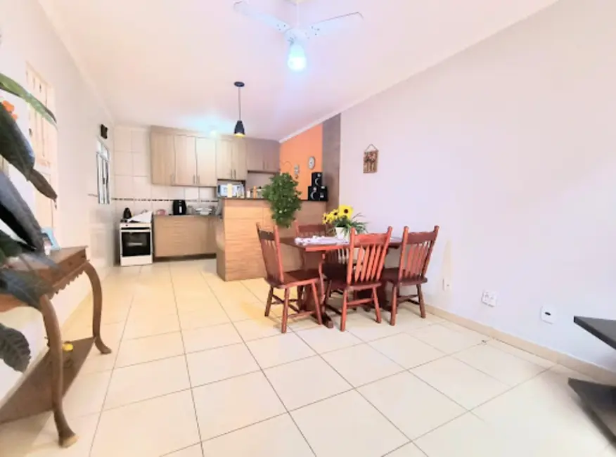 Casa com 3 quartos à venda, 150m2 em Jardim Wanel Ville V, Sorocaba - SP - imagem 3 Foto 3 de Casa com 3 quartos à venda, 150m2 em Jardim Wanel Ville V, Sorocaba - SP