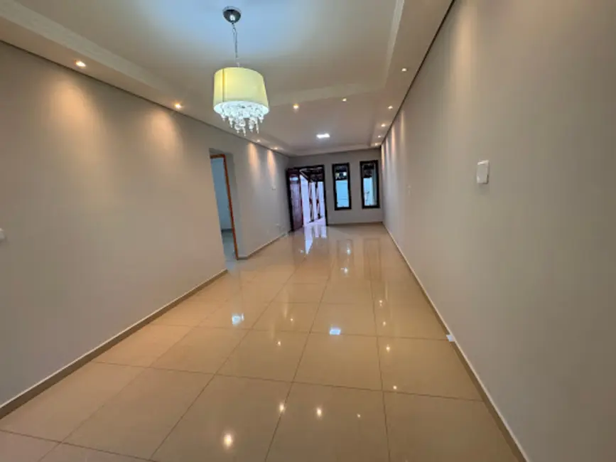 Foto 1 de Casa com 3 quartos à venda, 264m2 em Jardim Guarujá, Sorocaba - SP