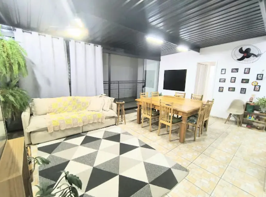 Sobrado com 3 quartos à venda, 170m2 em Conjunto Habitacional Júlio de Mesquita Filho, Sorocaba - SP - imagem 4 Foto 4 de Sobrado com 3 quartos à venda, 170m2 em Conjunto Habitacional Júlio de Mesquita Filho, Sorocaba - SP