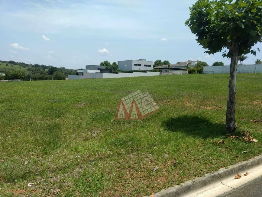 Foto 1 de Terreno / Lote à venda, 1000m2 em Aracoiaba Da Serra - SP