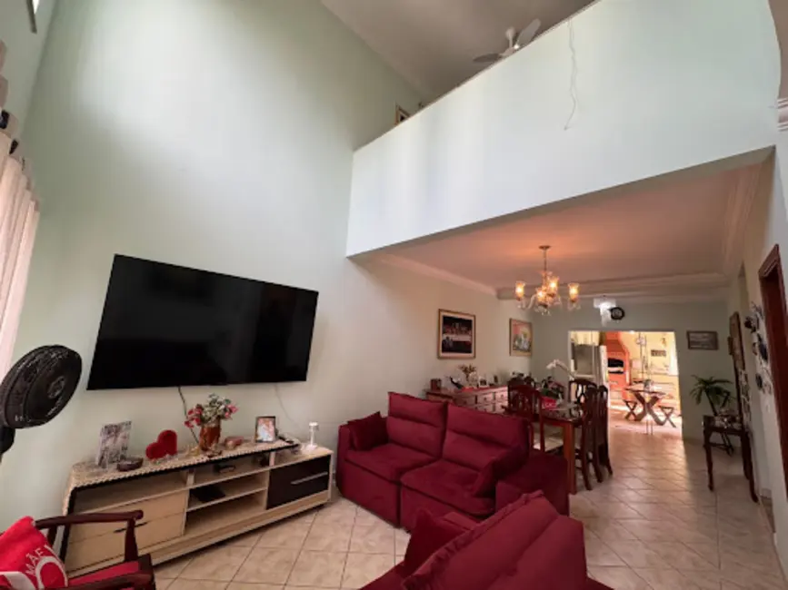 Sobrado com 3 quartos à venda, 250m2 em Parque Residencial Villa dos Inglezes, Sorocaba - SP - imagem 2 Foto 2 de Sobrado com 3 quartos à venda, 250m2 em Parque Residencial Villa dos Inglezes, Sorocaba - SP