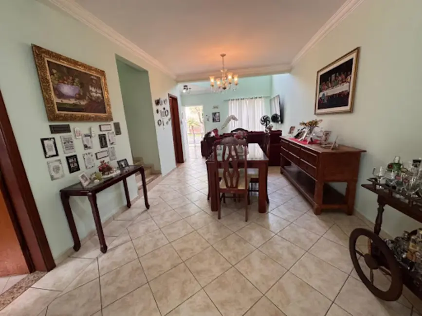 Sobrado com 3 quartos à venda, 250m2 em Parque Residencial Villa dos Inglezes, Sorocaba - SP - imagem 6 Foto 6 de Sobrado com 3 quartos à venda, 250m2 em Parque Residencial Villa dos Inglezes, Sorocaba - SP