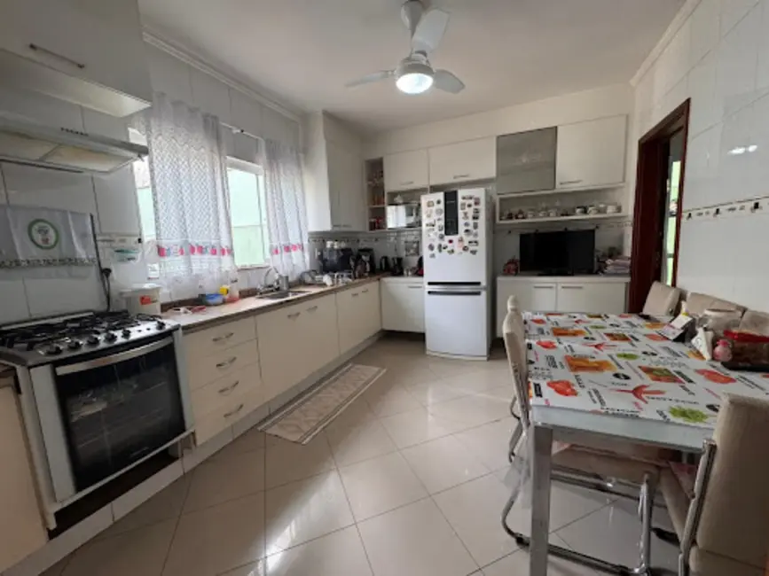 Sobrado com 3 quartos à venda, 250m2 em Parque Residencial Villa dos Inglezes, Sorocaba - SP - imagem 7 Foto 7 de Sobrado com 3 quartos à venda, 250m2 em Parque Residencial Villa dos Inglezes, Sorocaba - SP