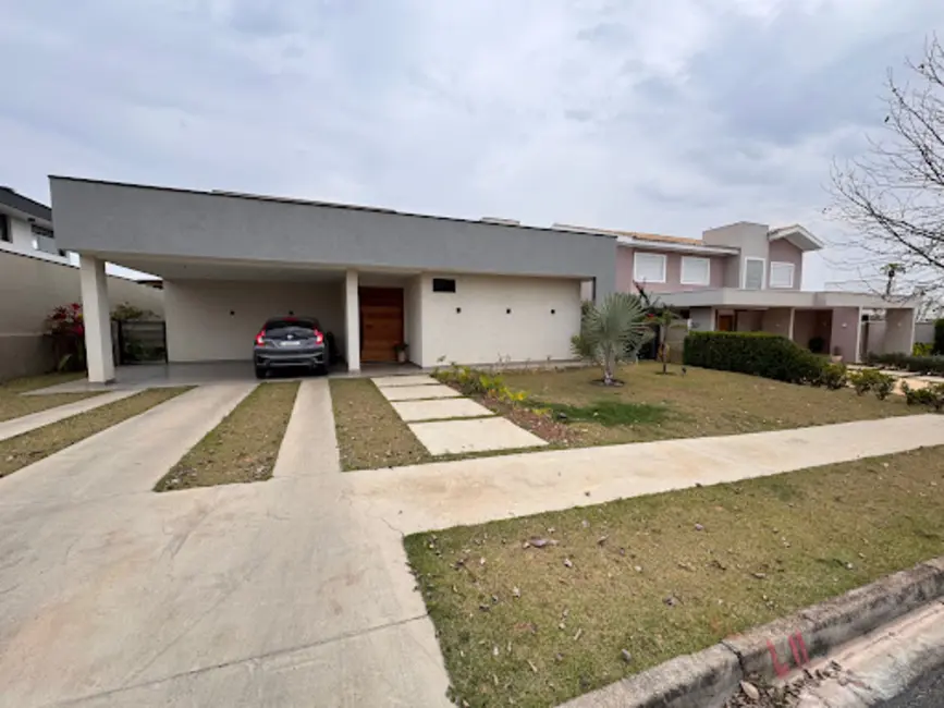 Foto 1 de Casa de Condomínio com 3 quartos à venda, 1000m2 em Aracoiaba Da Serra - SP
