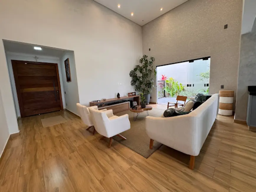 Foto 2 de Casa de Condomínio com 3 quartos à venda, 1000m2 em Aracoiaba Da Serra - SP