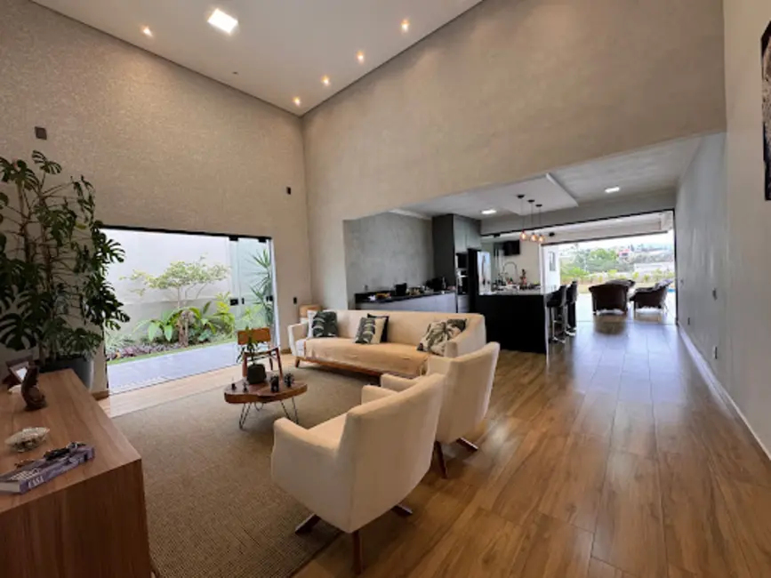 Foto 3 de Casa de Condomínio com 3 quartos à venda, 1000m2 em Aracoiaba Da Serra - SP