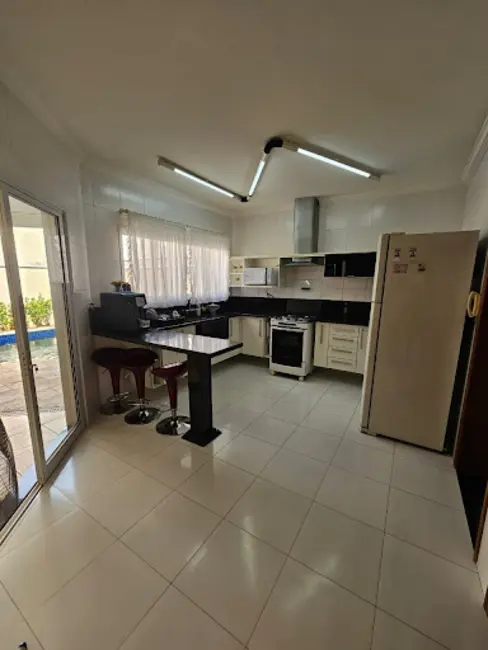 Foto 6 de Sobrado com 3 quartos à venda, 250m2 em Parque Residencial Villa dos Inglezes, Sorocaba - SP