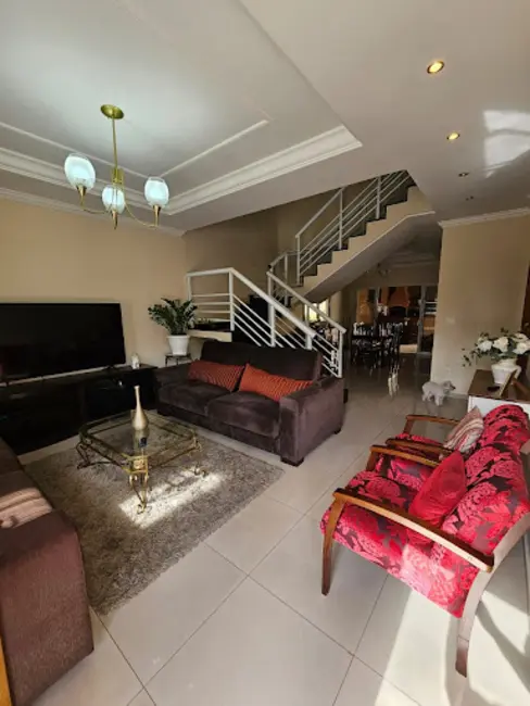 Foto 2 de Sobrado com 3 quartos à venda, 250m2 em Parque Residencial Villa dos Inglezes, Sorocaba - SP