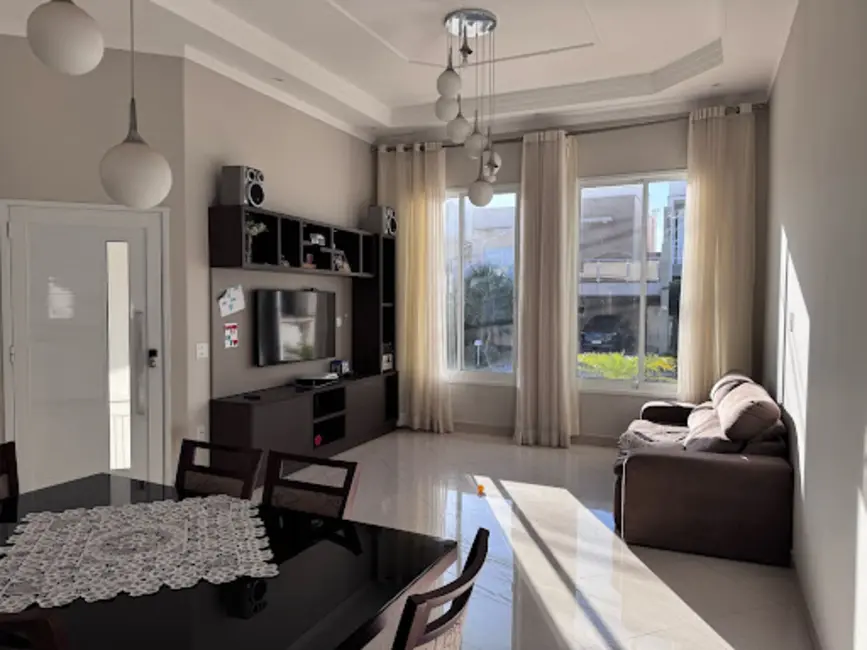 Casa de Condomínio com 3 quartos à venda, 250m2 em Wanel Ville, Sorocaba - SP - imagem 2 Foto 2 de Casa de Condomínio com 3 quartos à venda, 250m2 em Wanel Ville, Sorocaba - SP