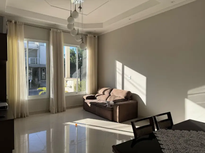 Casa de Condomínio com 3 quartos à venda, 250m2 em Wanel Ville, Sorocaba - SP - imagem 3 Foto 3 de Casa de Condomínio com 3 quartos à venda, 250m2 em Wanel Ville, Sorocaba - SP