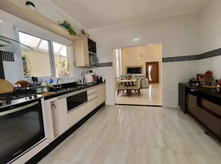 Casa de Condomínio com 3 quartos à venda, 300m2 em Wanel Ville, Sorocaba - SP - imagem 6 Foto 6 de Casa de Condomínio com 3 quartos à venda, 300m2 em Wanel Ville, Sorocaba - SP