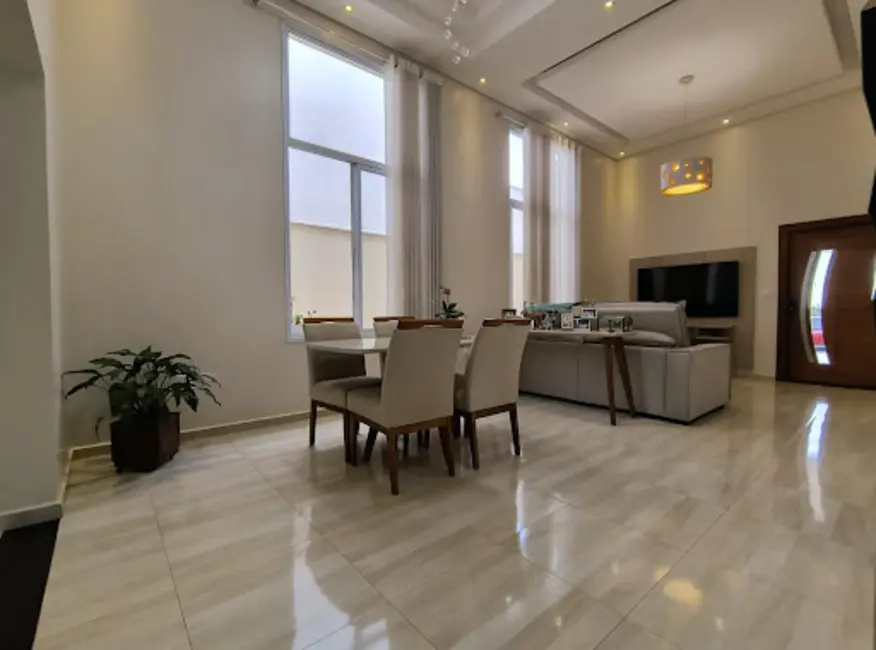 Casa de Condomínio com 3 quartos à venda, 300m2 em Wanel Ville, Sorocaba - SP - imagem 4 Foto 4 de Casa de Condomínio com 3 quartos à venda, 300m2 em Wanel Ville, Sorocaba - SP