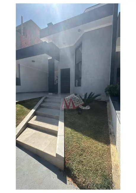 Casa de Condomínio com 3 quartos à venda, 200m2 em Wanel Ville, Sorocaba - SP - imagem 3 Foto 3 de Casa de Condomínio com 3 quartos à venda, 200m2 em Wanel Ville, Sorocaba - SP