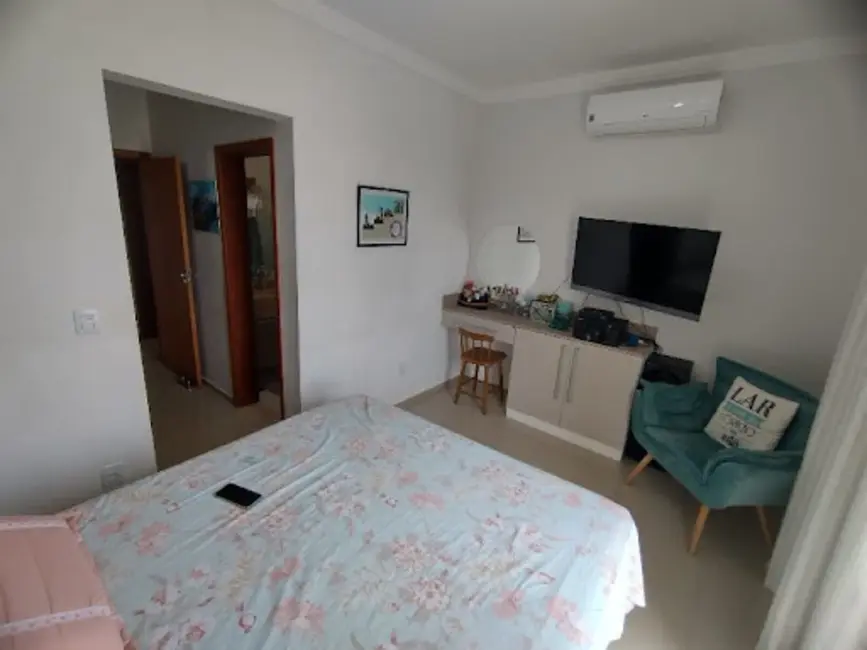 Sobrado com 3 quartos à venda e para alugar, 200m2 em Wanel Ville, Sorocaba - SP - imagem 9 Foto 9 de Sobrado com 3 quartos à venda e para alugar, 200m2 em Wanel Ville, Sorocaba - SP