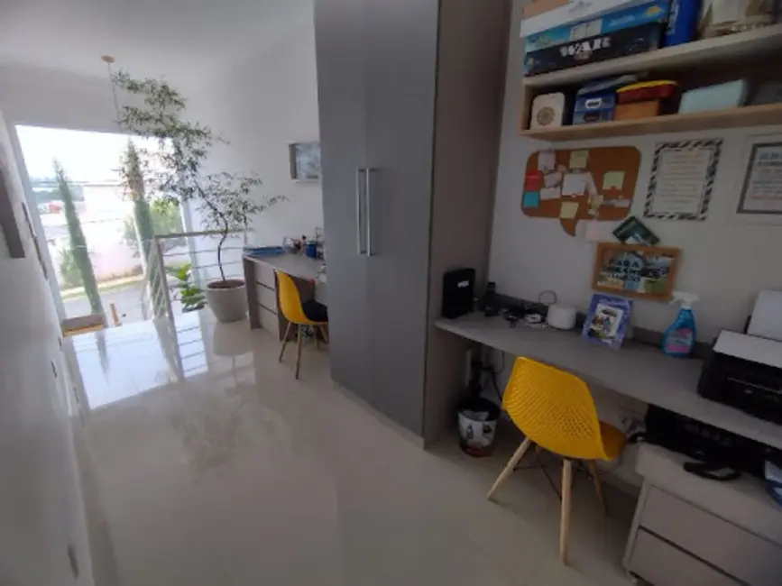 Sobrado com 3 quartos à venda e para alugar, 200m2 em Wanel Ville, Sorocaba - SP - imagem 5 Foto 5 de Sobrado com 3 quartos à venda e para alugar, 200m2 em Wanel Ville, Sorocaba - SP