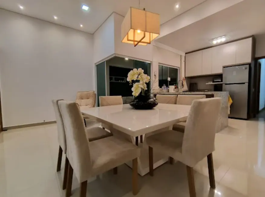 Casa de Condomínio com 3 quartos à venda, 200m2 em Wanel Ville, Sorocaba - SP - imagem 5 Foto 5 de Casa de Condomínio com 3 quartos à venda, 200m2 em Wanel Ville, Sorocaba - SP