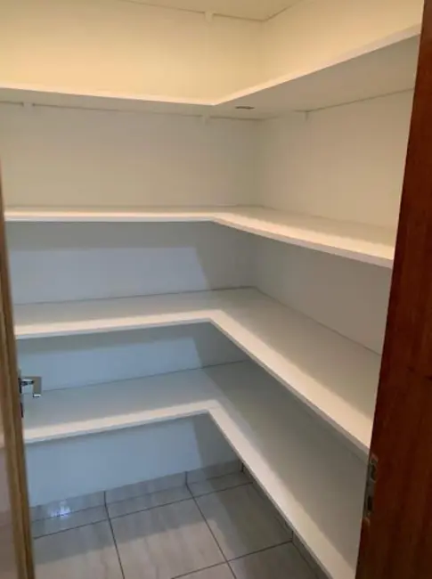 Casa de Condomínio com 3 quartos para alugar, 200m2 em Wanel Ville, Sorocaba - SP - imagem 9 Foto 9 de Casa de Condomínio com 3 quartos para alugar, 200m2 em Wanel Ville, Sorocaba - SP