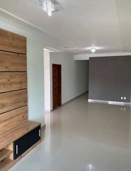Casa de Condomínio com 3 quartos para alugar, 200m2 em Wanel Ville, Sorocaba - SP - imagem 1 Foto 1 de Casa de Condomínio com 3 quartos para alugar, 200m2 em Wanel Ville, Sorocaba - SP