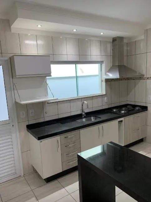 Casa de Condomínio com 3 quartos para alugar, 200m2 em Wanel Ville, Sorocaba - SP - imagem 7 Foto 7 de Casa de Condomínio com 3 quartos para alugar, 200m2 em Wanel Ville, Sorocaba - SP