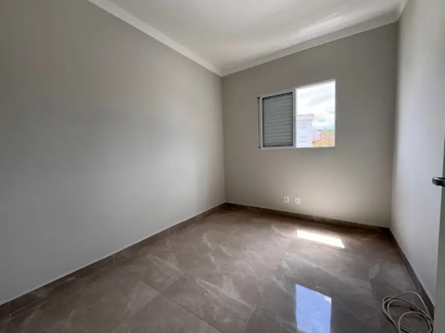 Apartamento com 2 quartos para alugar, 52m2 em Jardim Celeste, Sorocaba - SP - imagem 4 Foto 4 de Apartamento com 2 quartos para alugar, 52m2 em Jardim Celeste, Sorocaba - SP