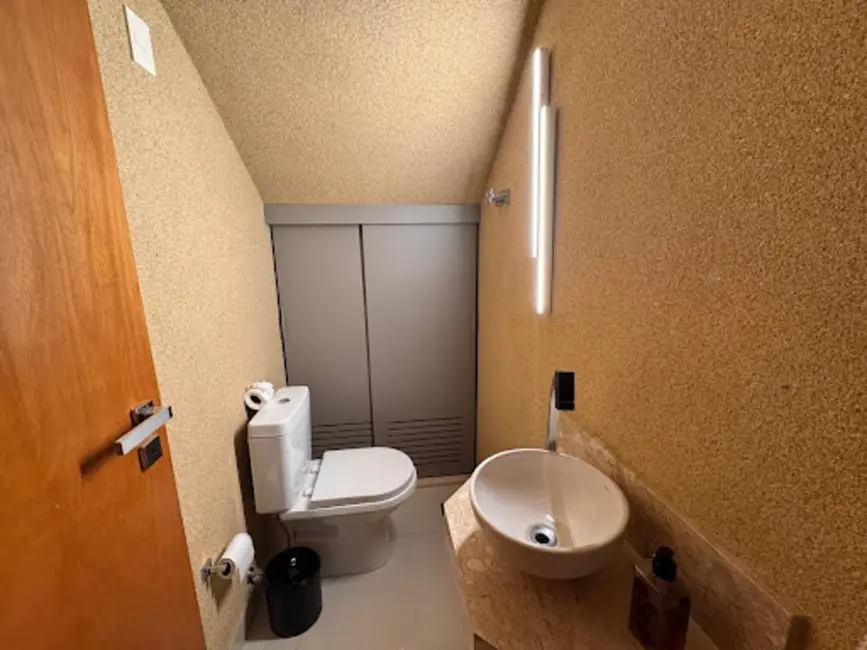 Foto 9 de Sobrado com 3 quartos à venda, 200m2 em Wanel Ville, Sorocaba - SP