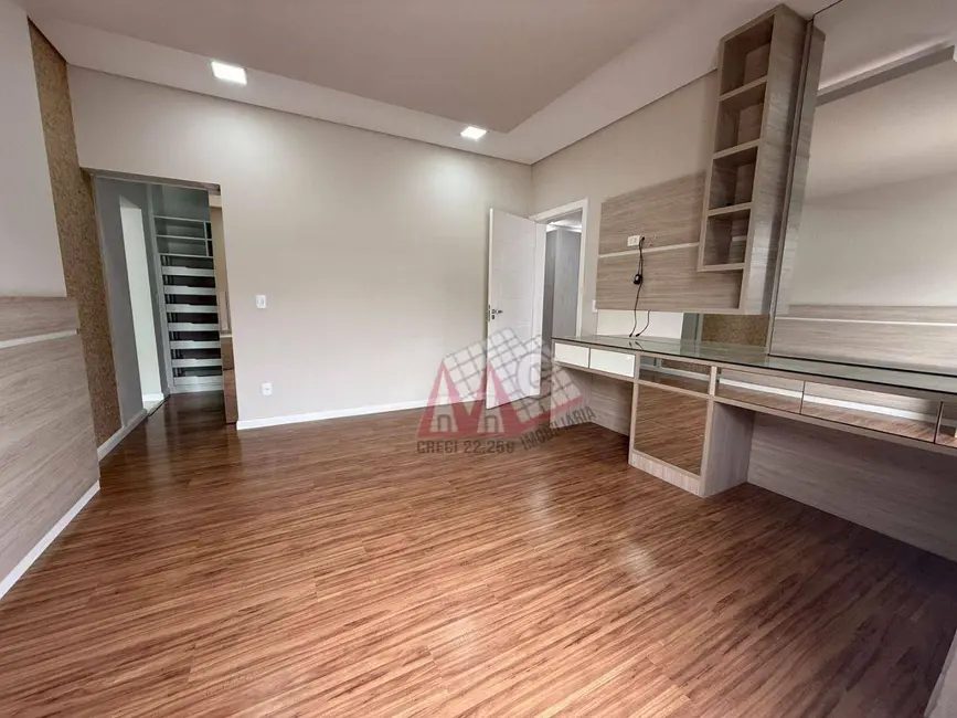 Sobrado com 3 quartos à venda e para alugar, 600m2 em Brigadeiro Tobias, Sorocaba - SP - imagem 3 Foto 3 de Sobrado com 3 quartos à venda e para alugar, 600m2 em Brigadeiro Tobias, Sorocaba - SP