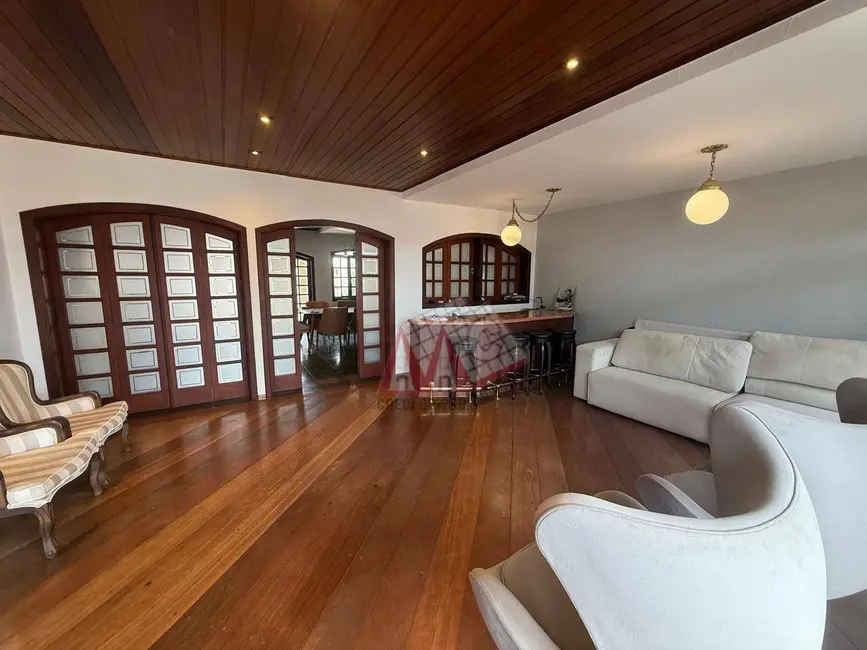 Sobrado com 3 quartos à venda, 390m2 em Jardim Santa Rosália, Sorocaba - SP - imagem 9 Foto 9 de Sobrado com 3 quartos à venda, 390m2 em Jardim Santa Rosália, Sorocaba - SP