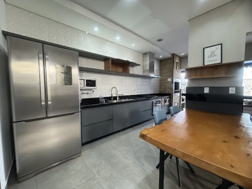 Casa de Condomínio com 3 quartos para alugar, 300m2 em Sorocaba - SP - imagem 4 Foto 4 de Casa de Condomínio com 3 quartos para alugar, 300m2 em Sorocaba - SP