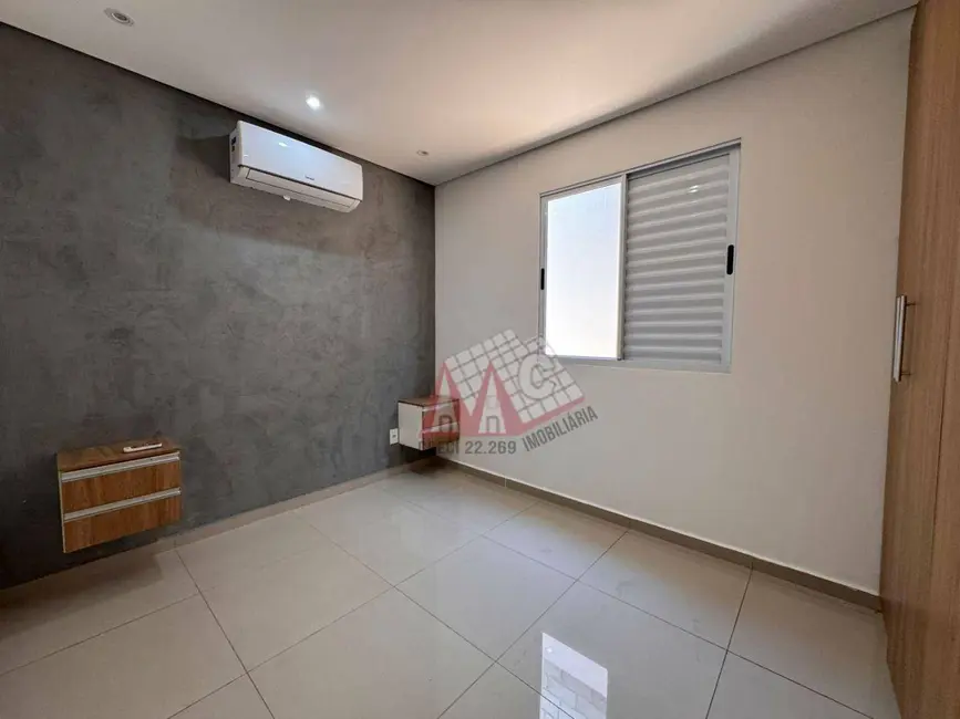 Foto 3 de Casa de Condomínio com 2 quartos à venda, 126m2 em Conjunto Habitacional Júlio de Mesquita Filho, Sorocaba - SP