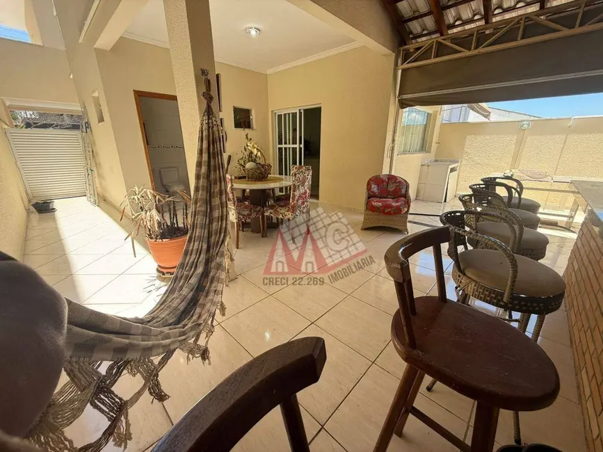 Sobrado com 4 quartos à venda, 200m2 em Wanel Ville, Sorocaba - SP - imagem 9 Foto 9 de Sobrado com 4 quartos à venda, 200m2 em Wanel Ville, Sorocaba - SP