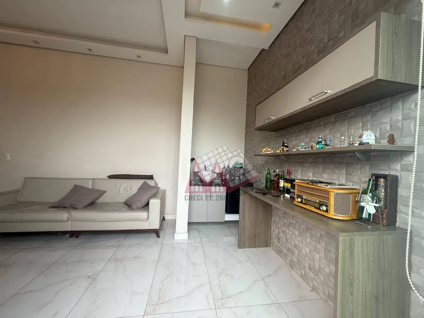 Sobrado com 3 quartos à venda, 250m2 em Wanel Ville, Sorocaba - SP - imagem 4 Foto 4 de Sobrado com 3 quartos à venda, 250m2 em Wanel Ville, Sorocaba - SP