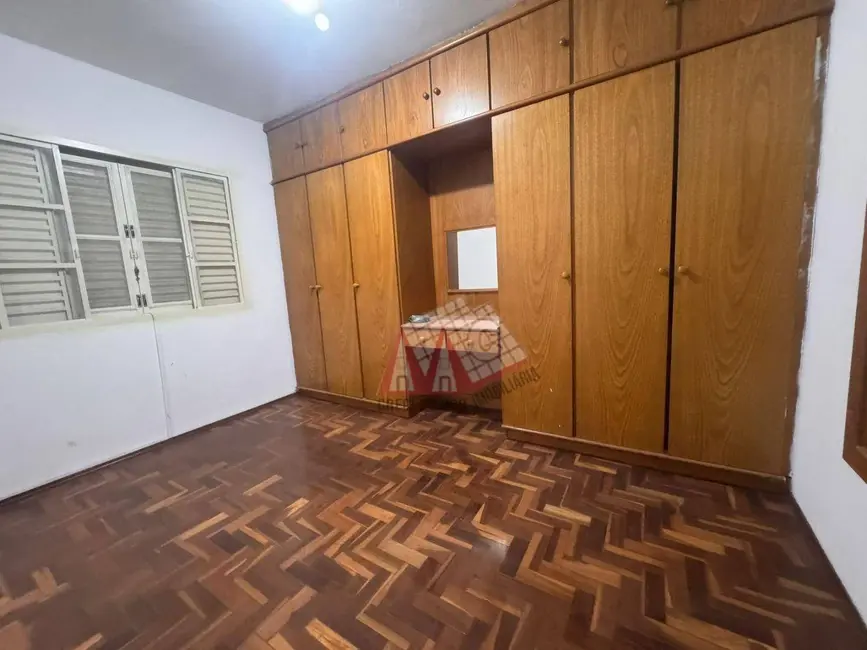 Foto 2 de Casa com 3 quartos para alugar, 200m2 em Jardim Vera Cruz, Sorocaba - SP