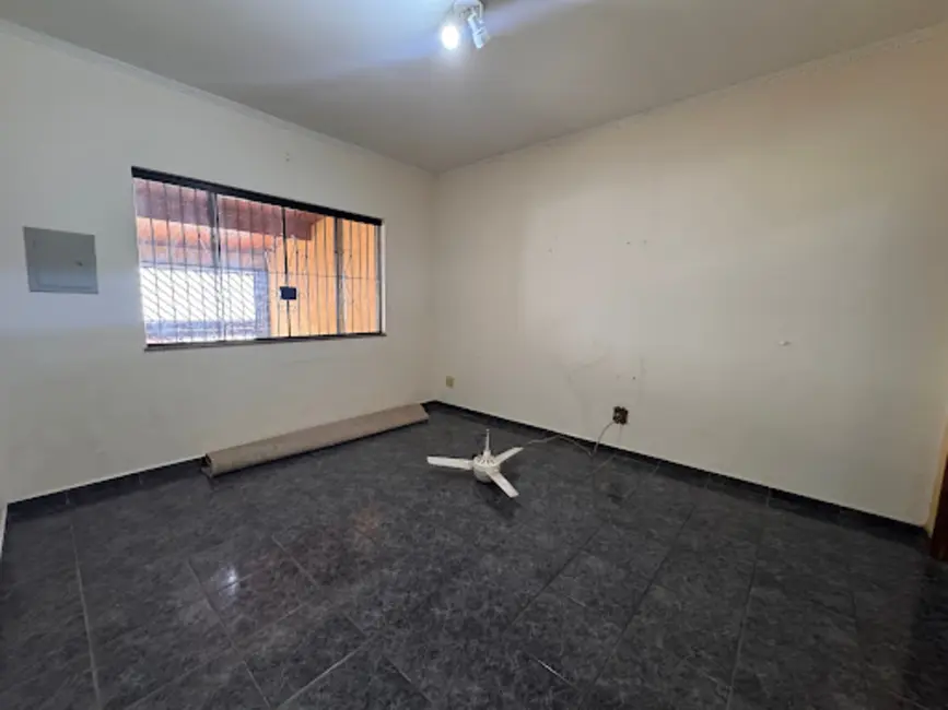 Casa com 2 quartos à venda e para alugar, 125m2 em Jardim São Marcos, Sorocaba - SP - imagem 3 Foto 3 de Casa com 2 quartos à venda e para alugar, 125m2 em Jardim São Marcos, Sorocaba - SP