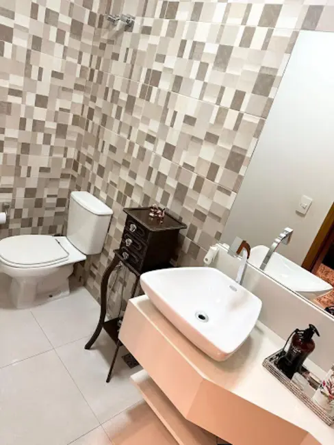 Foto 4 de Sobrado com 3 quartos à venda e para alugar, 200m2 em Wanel Ville, Sorocaba - SP