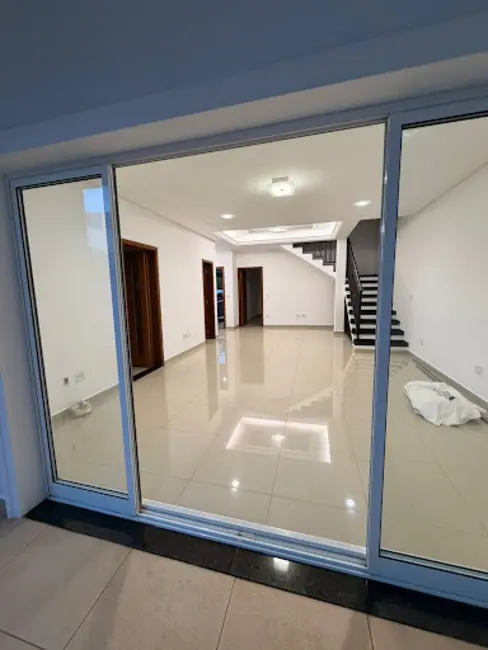 Foto 2 de Sobrado com 4 quartos à venda, 250m2 em Sorocaba - SP