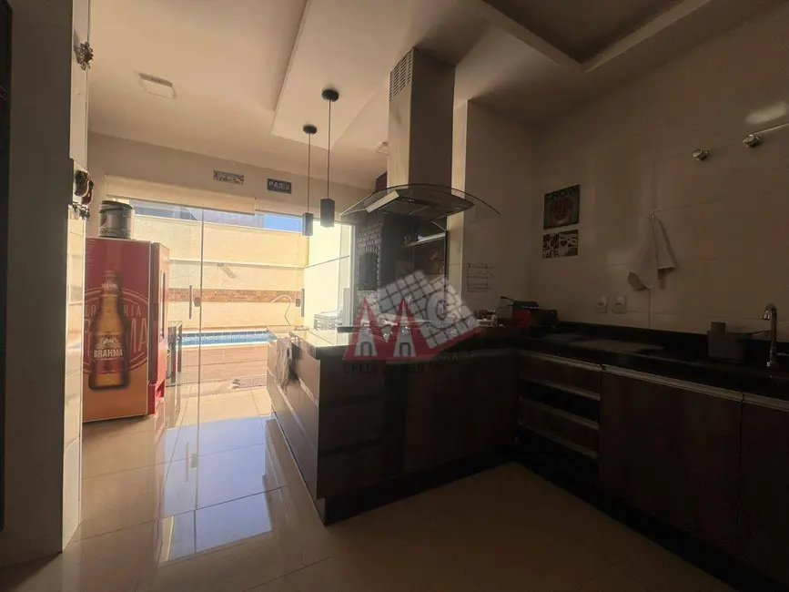 Casa de Condomínio com 3 quartos à venda, 250m2 em Wanel Ville, Sorocaba - SP - imagem 5 Foto 5 de Casa de Condomínio com 3 quartos à venda, 250m2 em Wanel Ville, Sorocaba - SP