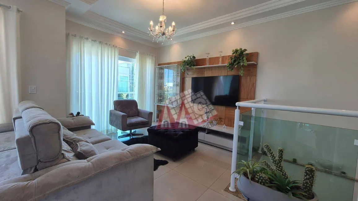 Casa de Condomínio com 3 quartos à venda, 200m2 em Wanel Ville, Sorocaba - SP - imagem 6 Foto 6 de Casa de Condomínio com 3 quartos à venda, 200m2 em Wanel Ville, Sorocaba - SP