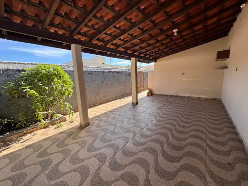 Foto 3 de Casa com 3 quartos à venda, 283m2 em Aracoiaba Da Serra - SP