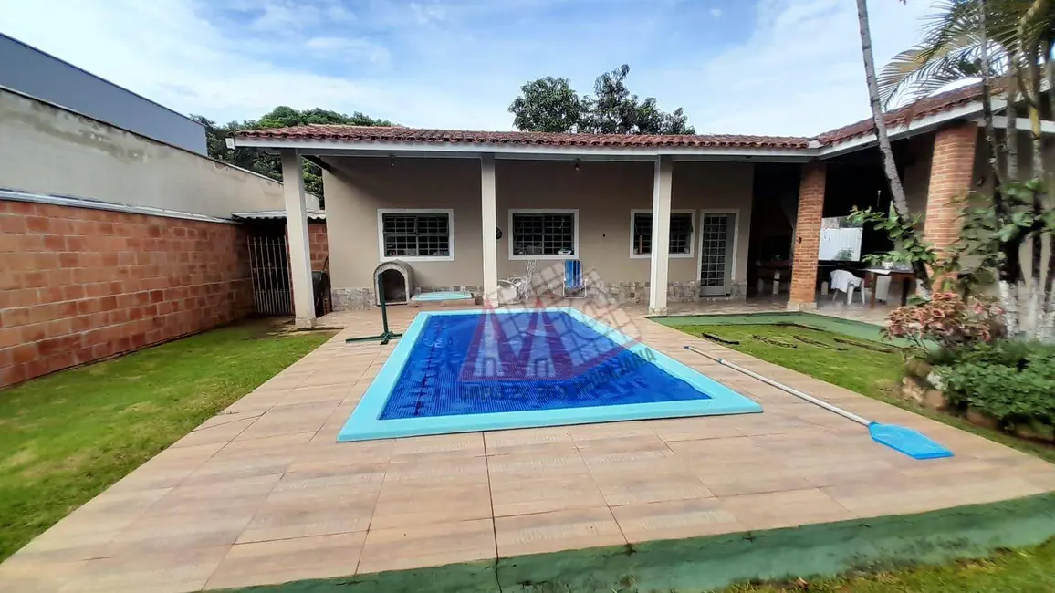 Foto 1 de Chácara com 3 quartos à venda, 1000m2 em Aracoiaba Da Serra - SP