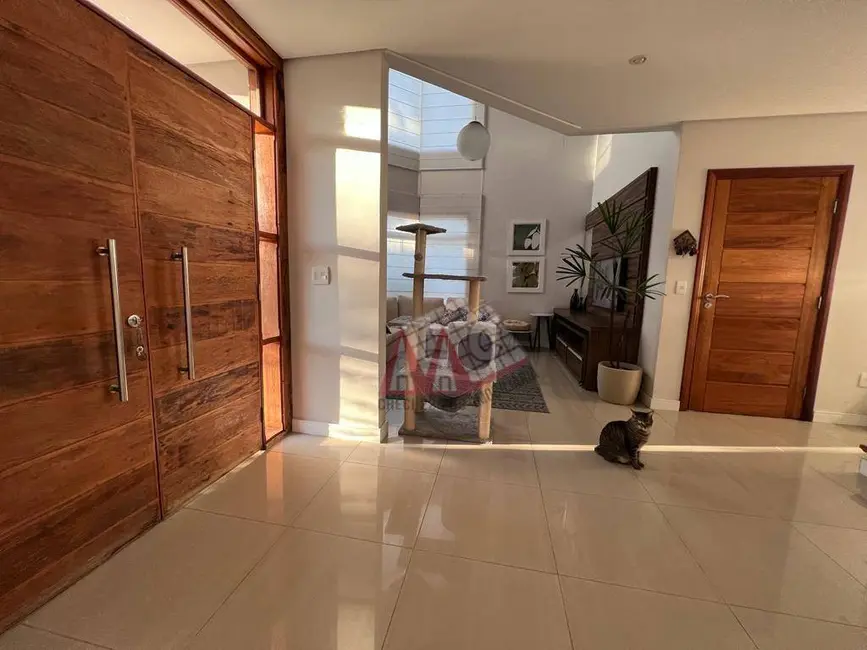 Sobrado com 3 quartos à venda, 342m2 em Jardim Ibiti do Paço, Sorocaba - SP - imagem 7 Foto 7 de Sobrado com 3 quartos à venda, 342m2 em Jardim Ibiti do Paço, Sorocaba - SP