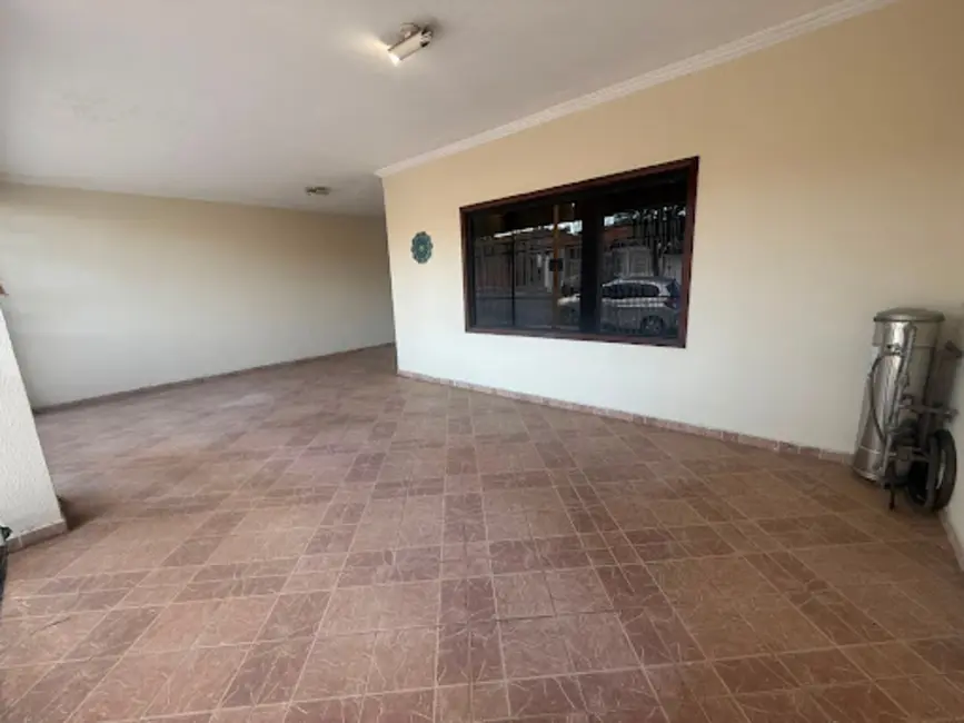 Casa com 3 quartos à venda, 214m2 em Central Parque Sorocaba, Sorocaba - SP - imagem 2 Foto 2 de Casa com 3 quartos à venda, 214m2 em Central Parque Sorocaba, Sorocaba - SP