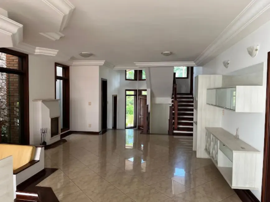 Sobrado com 4 quartos à venda, 375m2 em Iporanga, Sorocaba - SP - imagem 3 Foto 3 de Sobrado com 4 quartos à venda, 375m2 em Iporanga, Sorocaba - SP