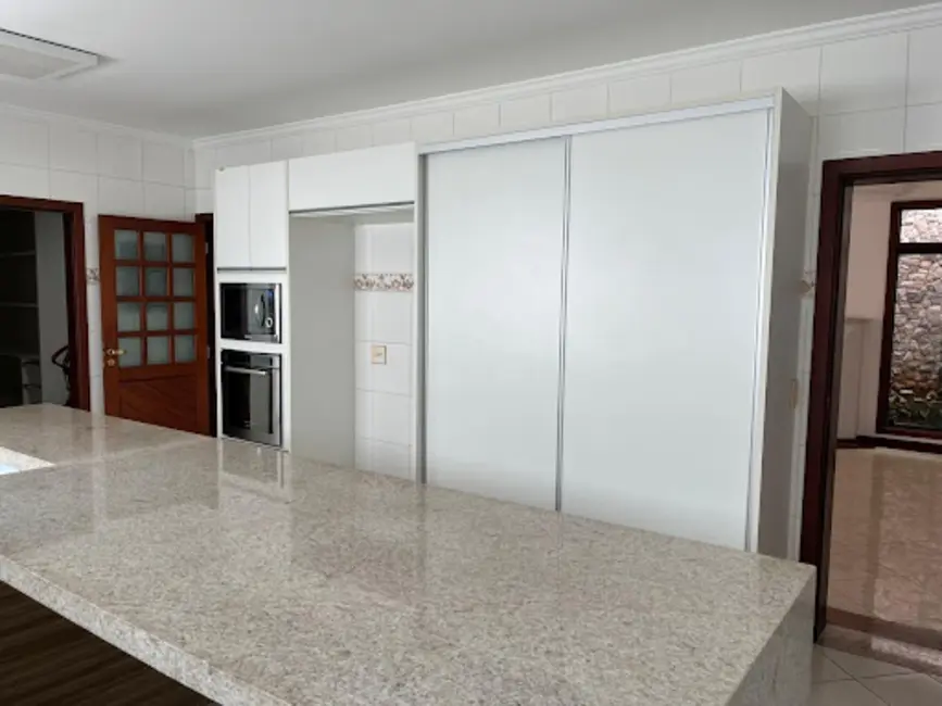Sobrado com 4 quartos à venda, 375m2 em Iporanga, Sorocaba - SP - imagem 6 Foto 6 de Sobrado com 4 quartos à venda, 375m2 em Iporanga, Sorocaba - SP