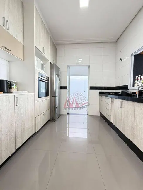 Foto 3 de Casa de Condomínio com 3 quartos à venda, 300m2 em Wanel Ville, Sorocaba - SP